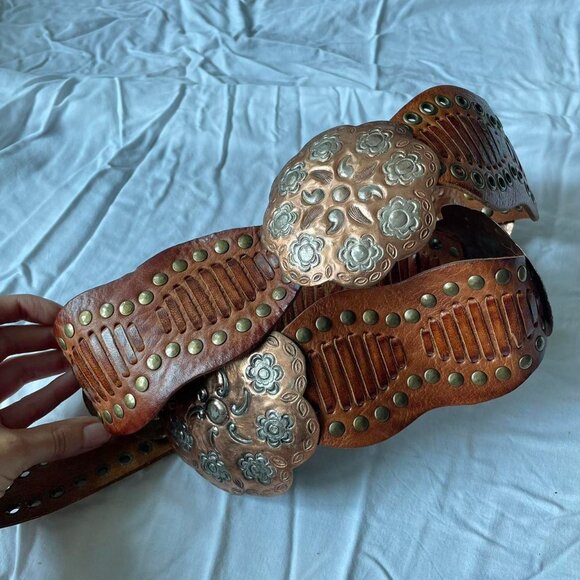 Brown and Bronze Concho Leather Y2K Belt - Picture 2 of 7